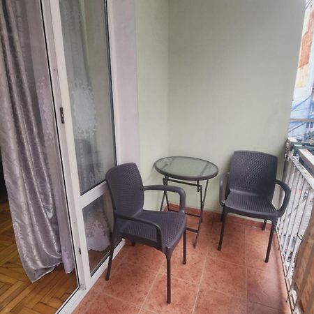 Apartment On 26 May Str Batumi Esterno foto