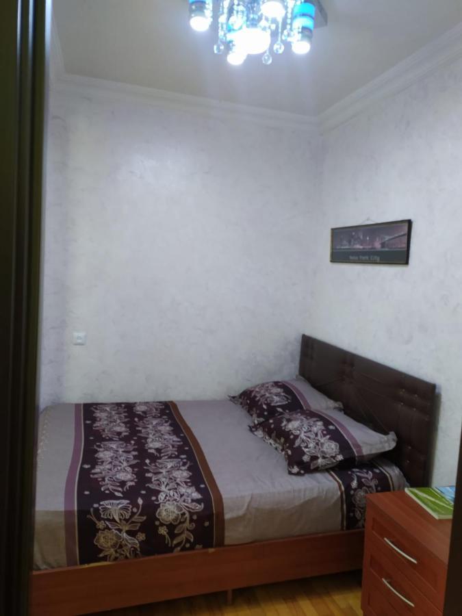 Apartment On 26 May Str Batumi Esterno foto