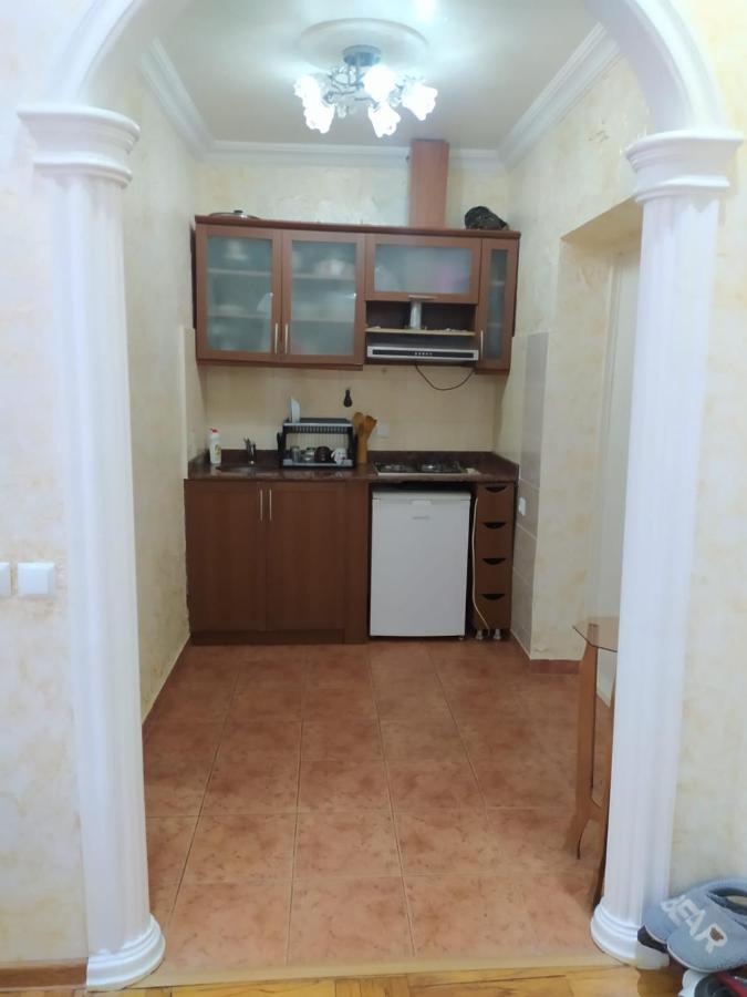 Apartment On 26 May Str Batumi Esterno foto