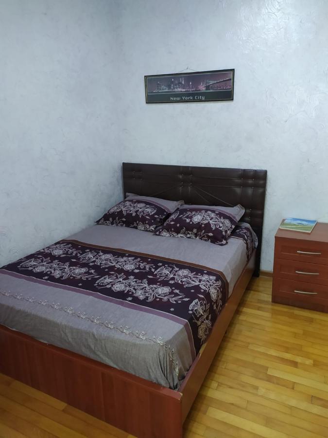 Apartment On 26 May Str Batumi Esterno foto