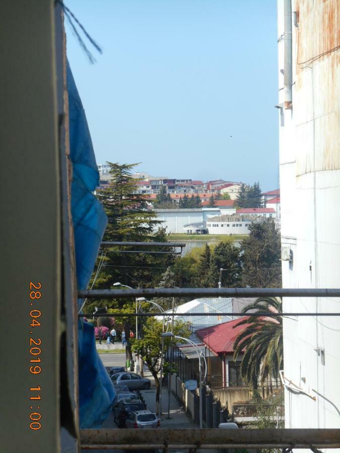 Apartment On 26 May Str Batumi Esterno foto